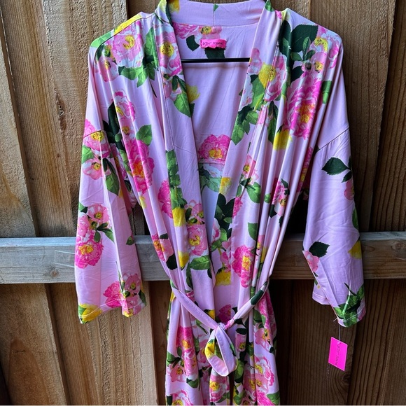 Betsey Johnson Pink Floral Wrap Robe - Picture 9 of 12